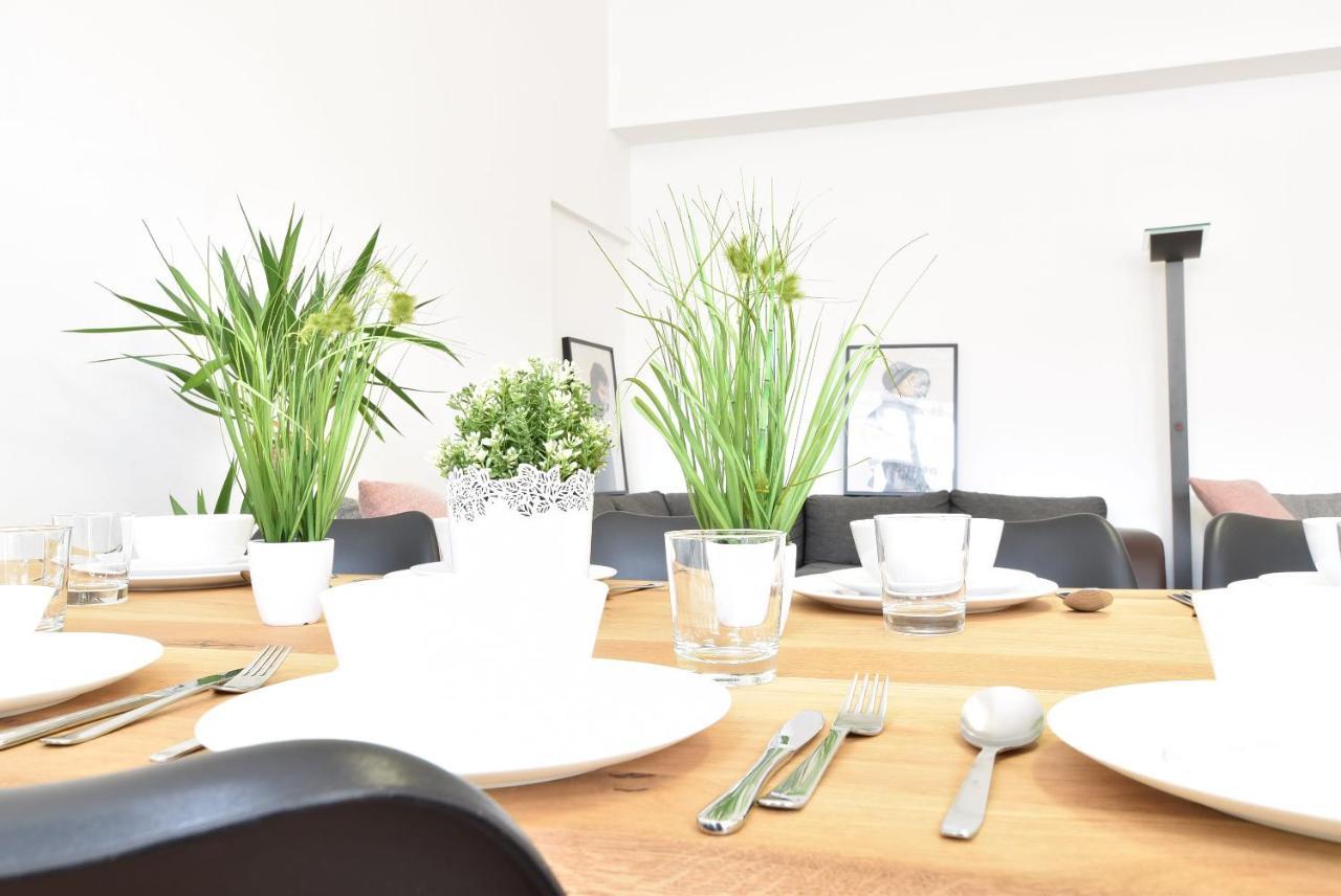 אינסברוק Riesiges Zentrales Apartment Mit Parkplatz מראה חיצוני תמונה
