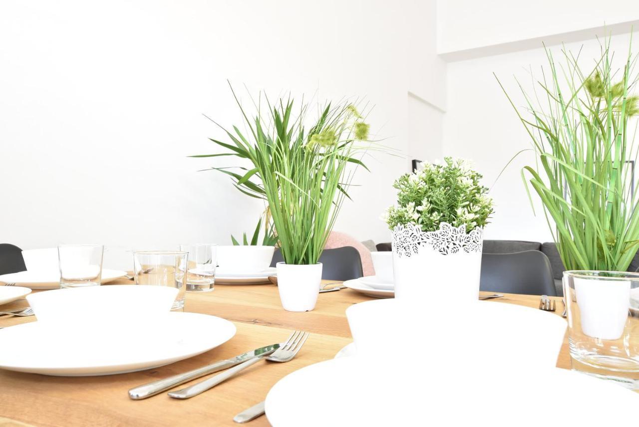 אינסברוק Riesiges Zentrales Apartment Mit Parkplatz מראה חיצוני תמונה